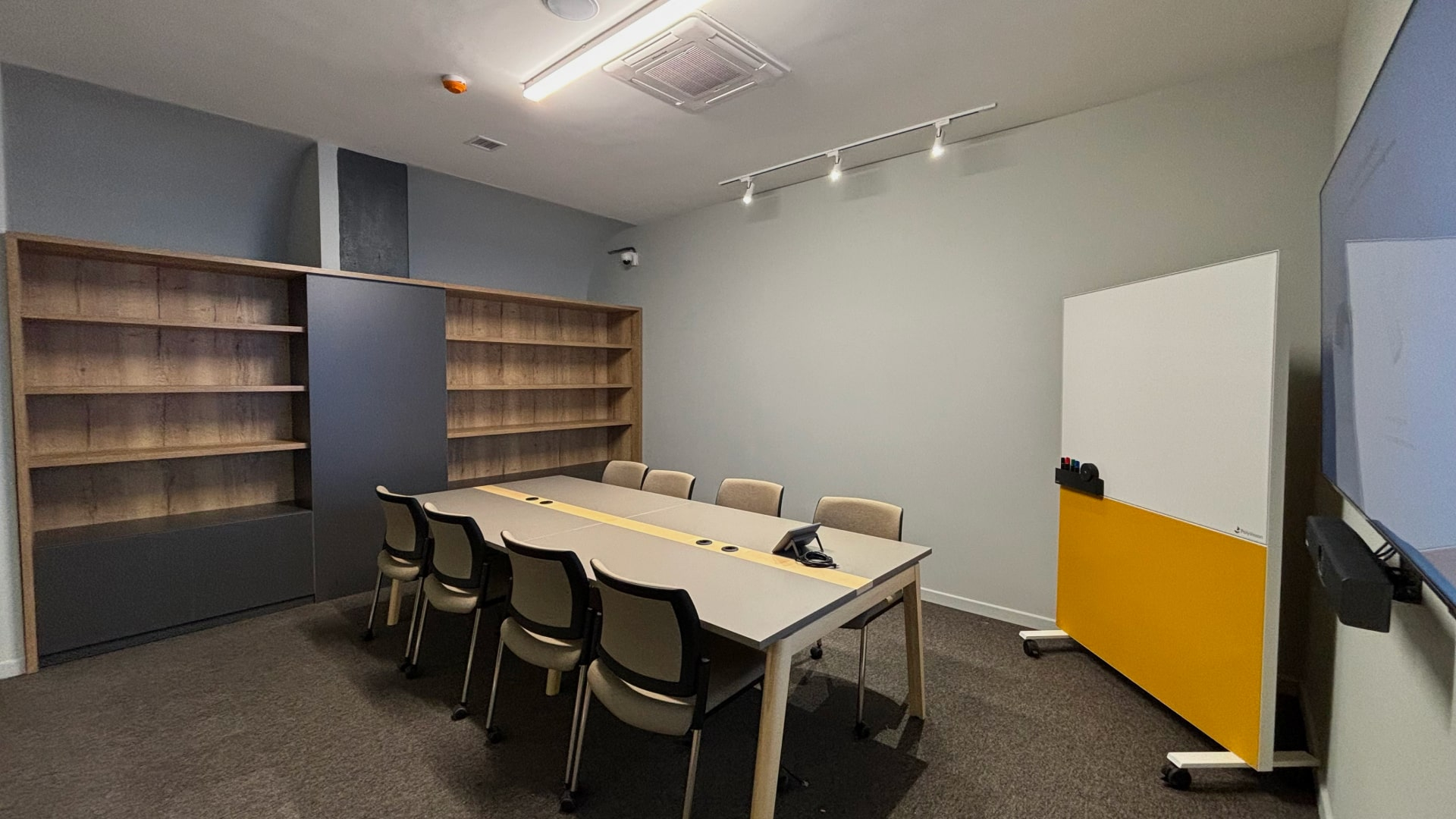 Переговорные комнаты в Астане. Площадь от 7-20 м²